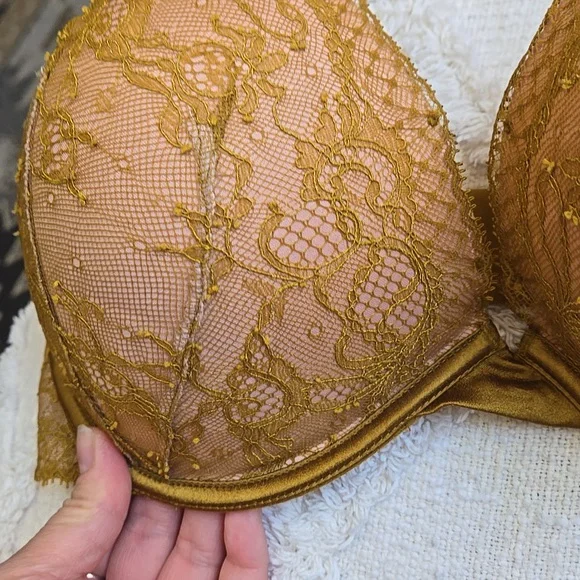 Victoria’s Secret Very Sexy Push-Up Bra 36DDD Gold Lace Plunge Strappy Luxe - Picture 3 of 7